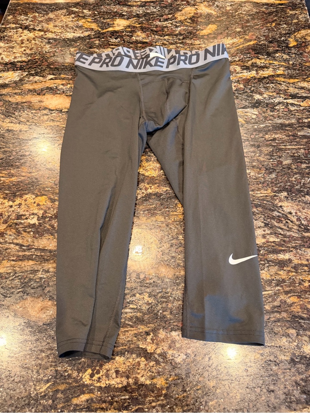 Mens Nike Pro Black Compression Capri Bottoms L
